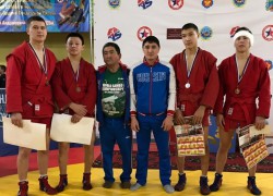 Республиканские спортсмены успешно выступили на соревнованиях по самбо в Алтайском Крае