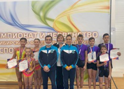 Сборная Республики Алтай стала победителями в межрегиональных соревнованиях по спортивной акробатике