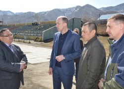 Олег Хорохордин оценил состояние стадиона «Сартакпай» в Онгудае