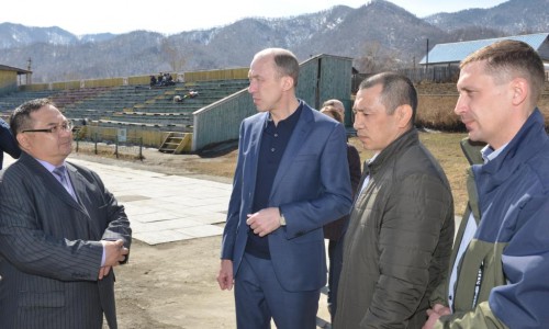 Олег Хорохордин оценил состояние стадиона «Сартакпай» в Онгудае