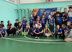 7 февраля в спортивном зале Коррекционной школы-интернат прошёл спортивный квест по станциям кёрлинг, бочча, баскетбол, хоккей на траве и эстафета. 