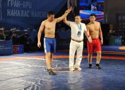 В Якутии прошли международные соревнования по якутской борьбе «Хаҥгалас Хапсагайа»