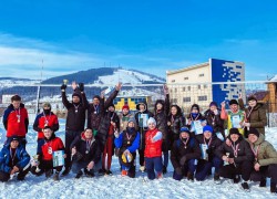 Открытый кубок по волейболу на снегу города Горно-Алтайска среди мужских и женских команд завершился