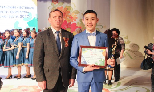 В Республике Алтай прошел фестиваль «Студенческая весна»