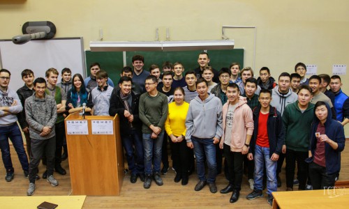 Студенты Горно-Алтайского государственного университета готовятся к соревнованиям Всероссийской киберспортивной студенческой лиги. 